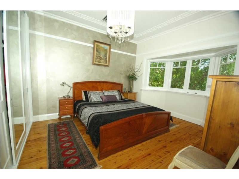 17 Kings Rd, Denistone East NSW 2112