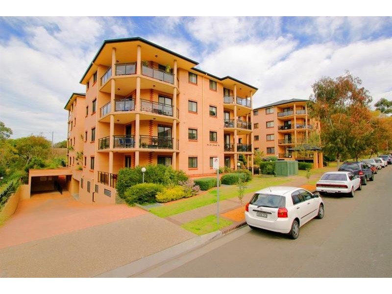 35/16-26 Park Street, Sutherland NSW 2232