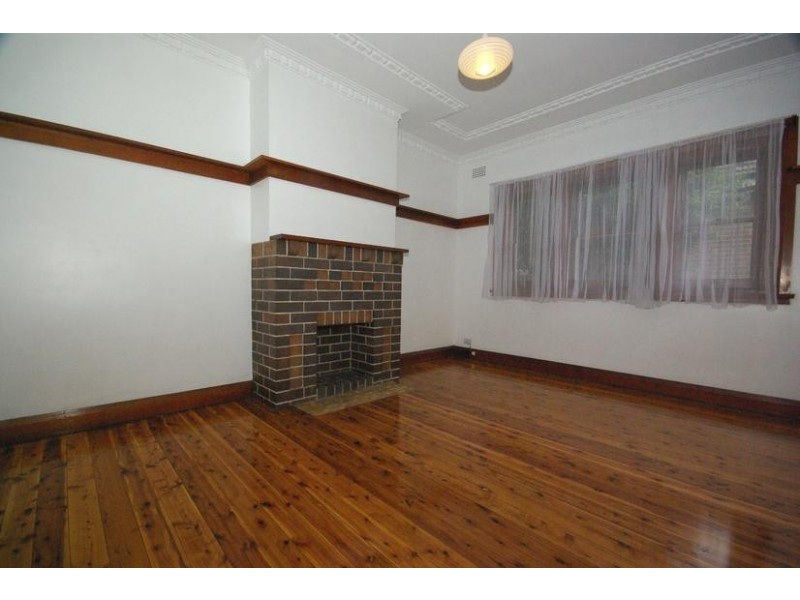 7 Hunts Ave, Eastwood NSW 2122