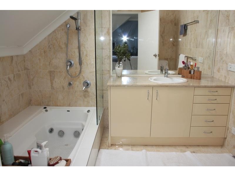 17/35 Parkes Rd, Artarmon NSW 2064