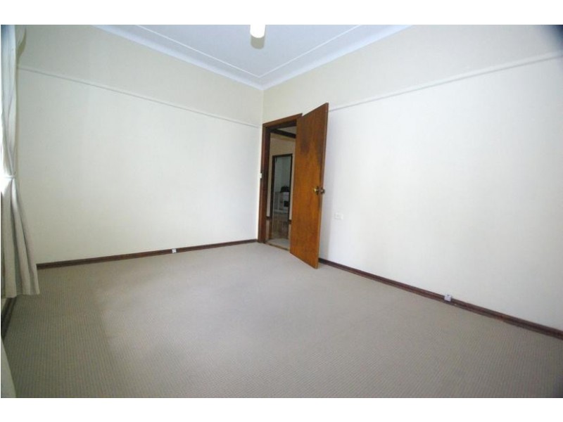 16 Adamson Ave, Dundas NSW 2117