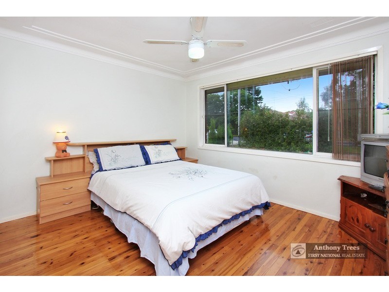32 Lovell Rd, Eastwood NSW 2122