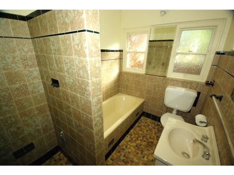 1 Wallace St, Eastwood NSW 2122