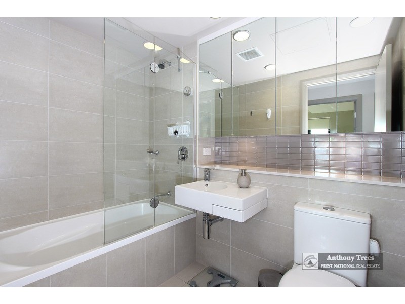 32/13 Bay Drive, Meadowbank NSW 2114