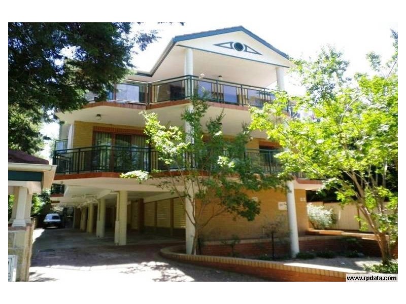 2/15 Park Avenue, Westmead NSW 2145