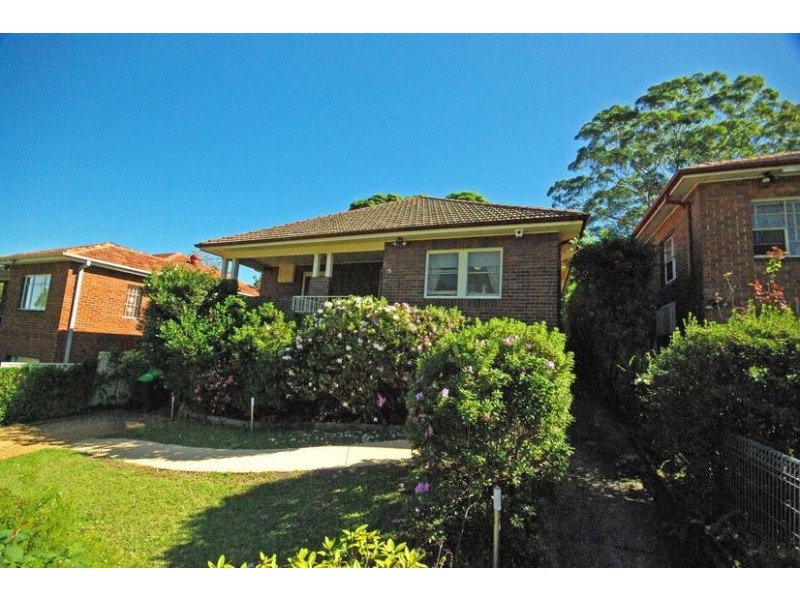 15 Gordon Crescent, Denistone NSW 2114