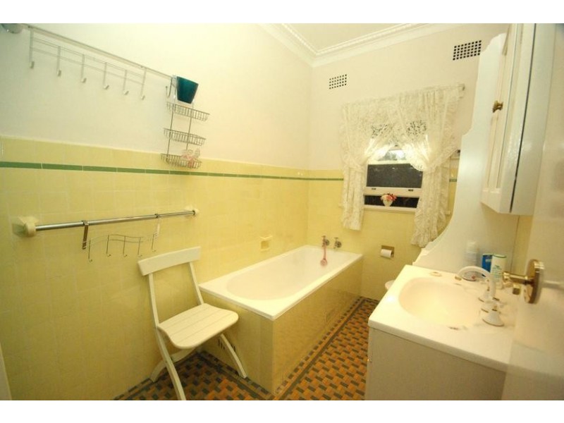 15 Gordon Crescent, Denistone NSW 2114