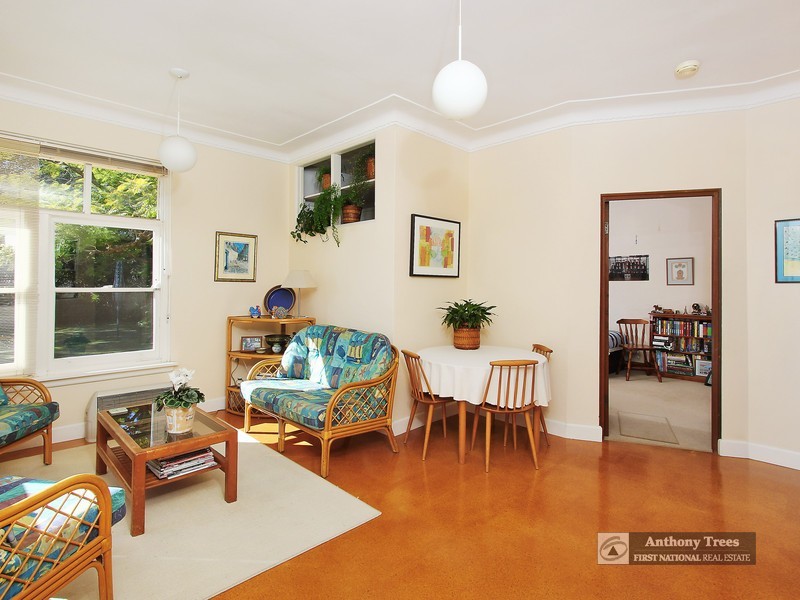 18 Lincoln St, Eastwood NSW 2122