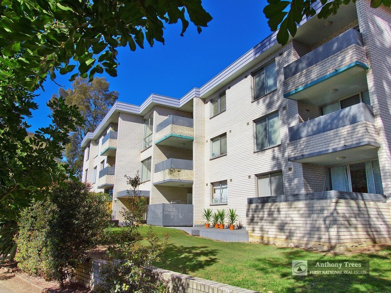 8/48 Pittwater Rd, Gladesville NSW 2111