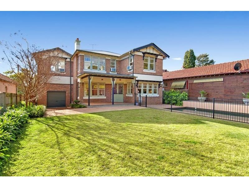 18 Clanwilliam St, Eastwood NSW 2122