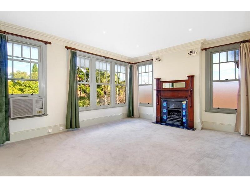 18 Clanwilliam St, Eastwood NSW 2122