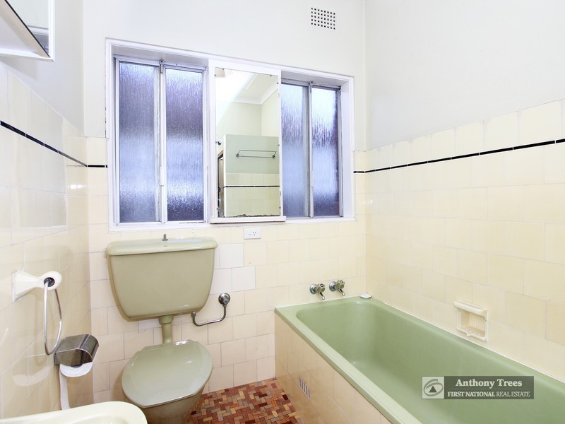 69 Moss St, West Ryde NSW 2114