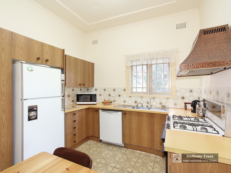 31 Tarrants Ave, Eastwood NSW 2122