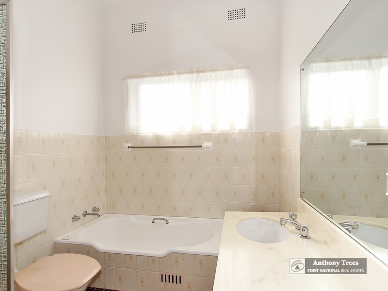 31 Tarrants Ave, Eastwood NSW 2122