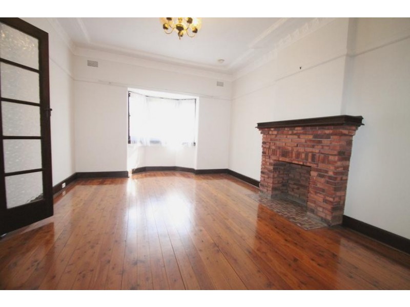 451 Blaxland Rd, Denistone East NSW 2112