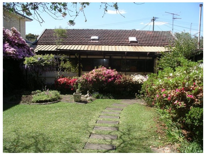 5 Johnston Rd, Eastwood NSW 2122