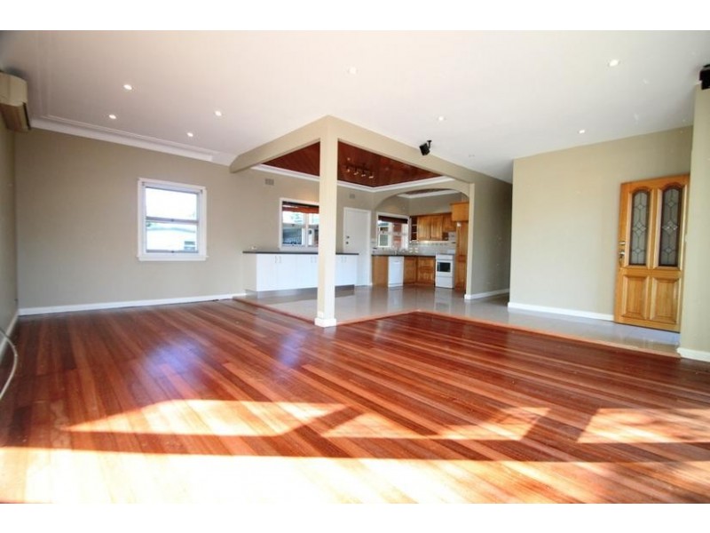 10 Whitling Ave, Castle Hill NSW 2154