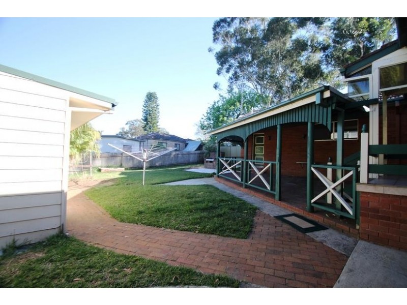 10 Whitling Ave, Castle Hill NSW 2154