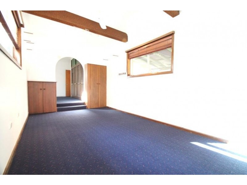 10 Whitling Ave, Castle Hill NSW 2154