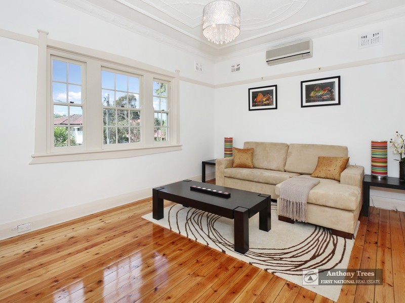 14 Tarrants Ave, Eastwood NSW 2122