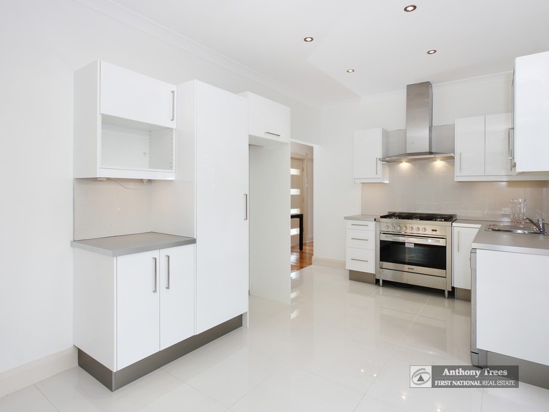 14 Tarrants Ave, Eastwood NSW 2122