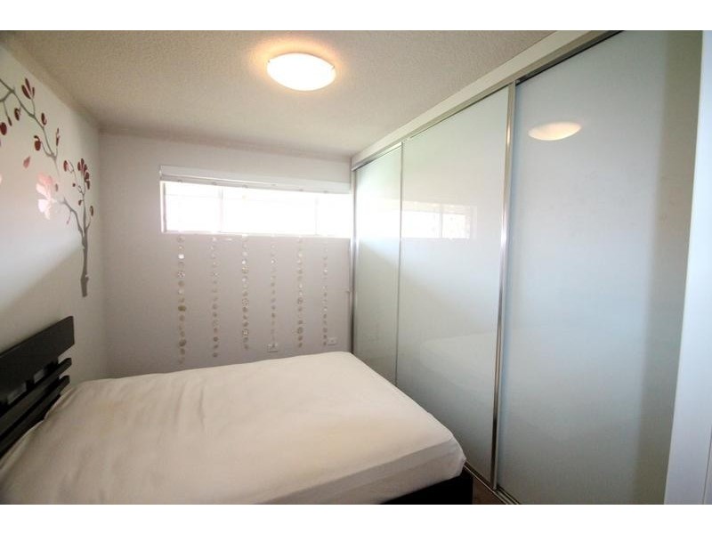 13/10 Rowe St, Eastwood NSW 2122