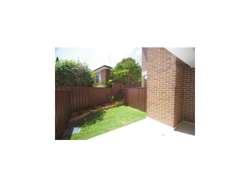 2/10 Supply St, Dundas Valley NSW 2117