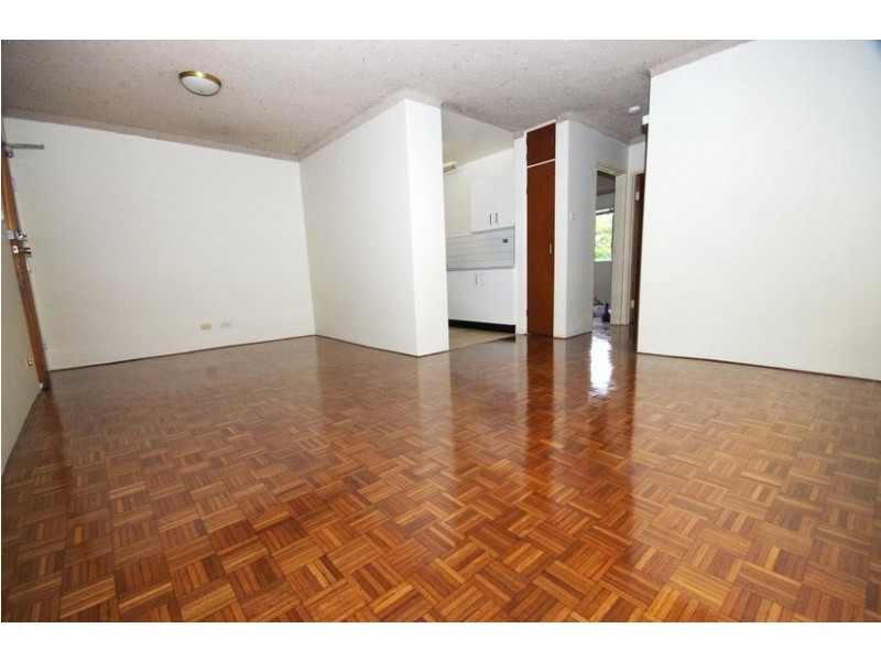 8/16a Meadow Crescent, Meadowbank NSW 2114