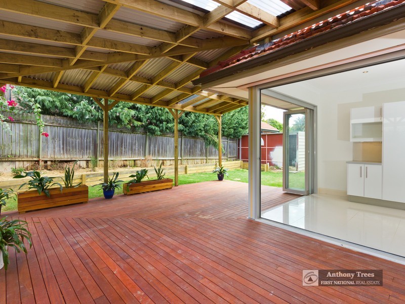 14 Tarrants Ave, Eastwood NSW 2122