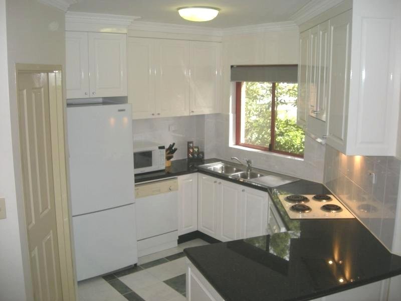 2/15 Park Ave, Westmead NSW 2145