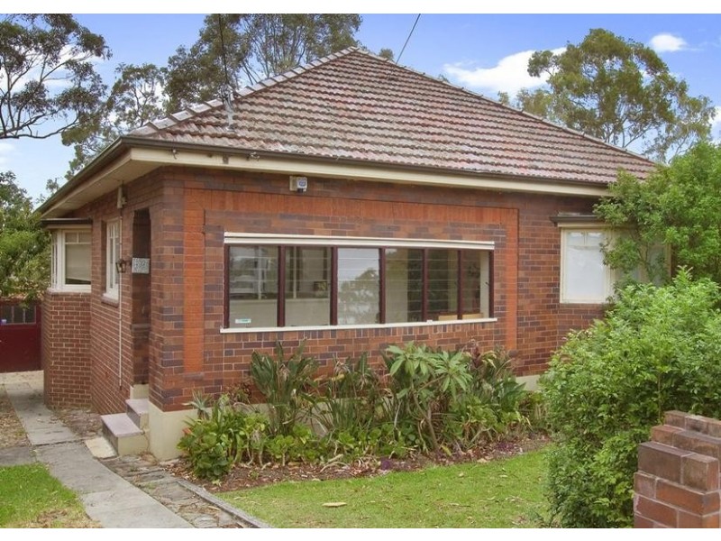 17 Kings Road, Denistone East NSW 2112