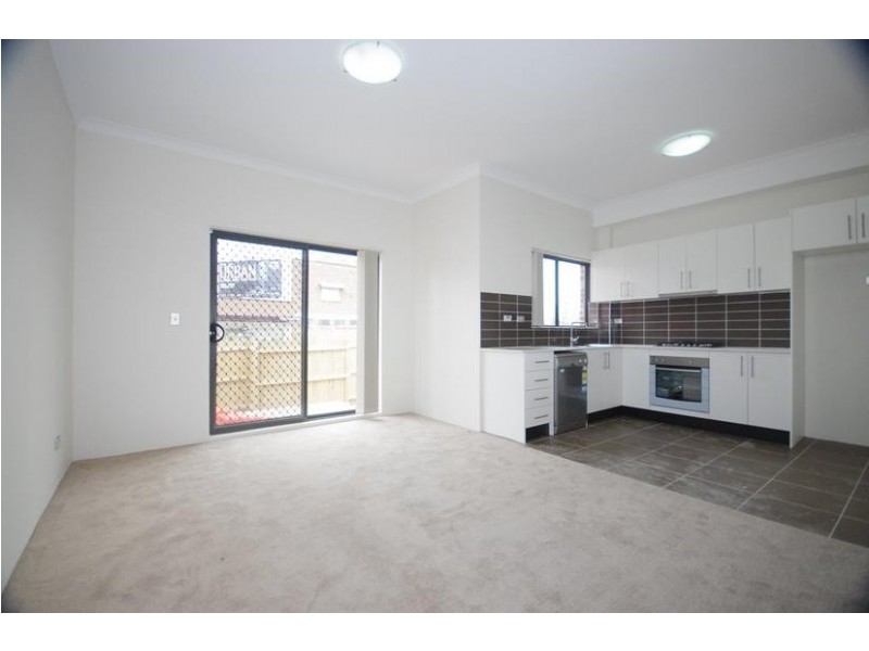 8/1 Anzac Avenue, Denistone NSW 2114