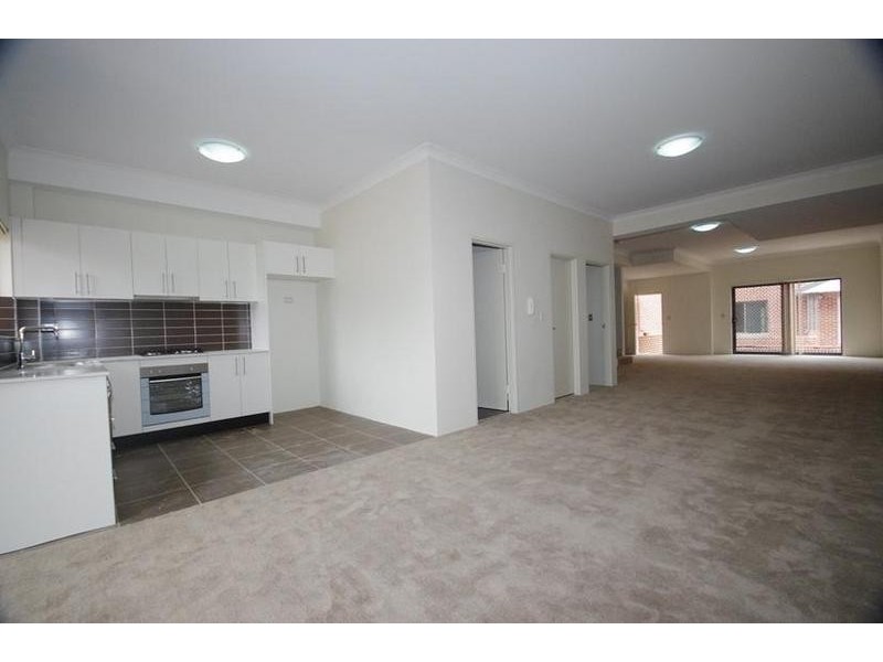 8/1 Anzac Avenue, Denistone NSW 2114