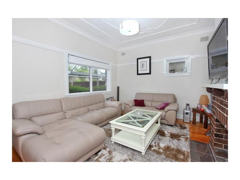 9 Bellevue Avenue, Denistone NSW 2114
