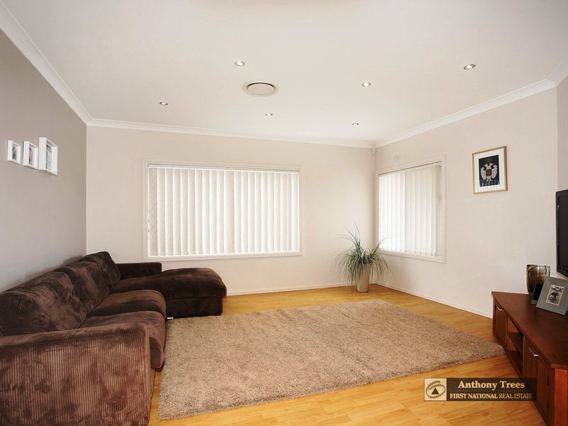 3 Rimini Place, Prestons NSW 2170