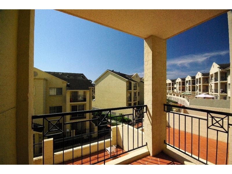 80/6-8 Nile Close, Marsfield NSW 2122