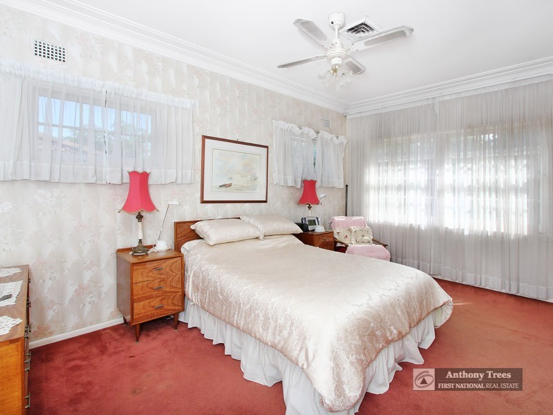 1 Kinson Crescent, Denistone NSW 2114