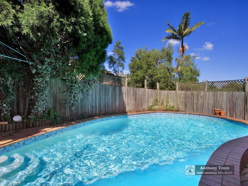 1 Kinson Crescent, Denistone NSW 2114