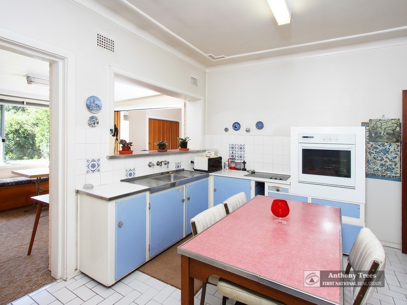 6 Gordon Cr, Denistone NSW 2114