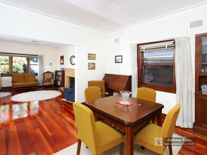 6 Gordon Cr, Denistone NSW 2114