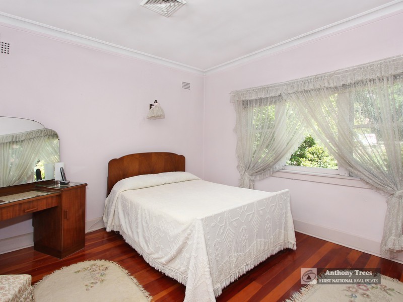 6 Gordon Cr, Denistone NSW 2114