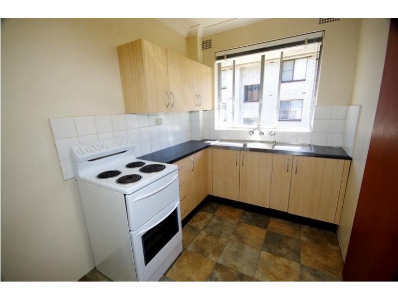 9/16 Meadow Cres, Meadowbank NSW 2114