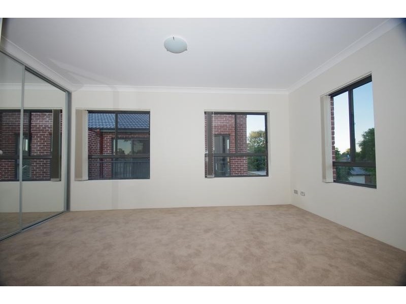 6/11 Pennant Avenue, Denistone NSW 2114