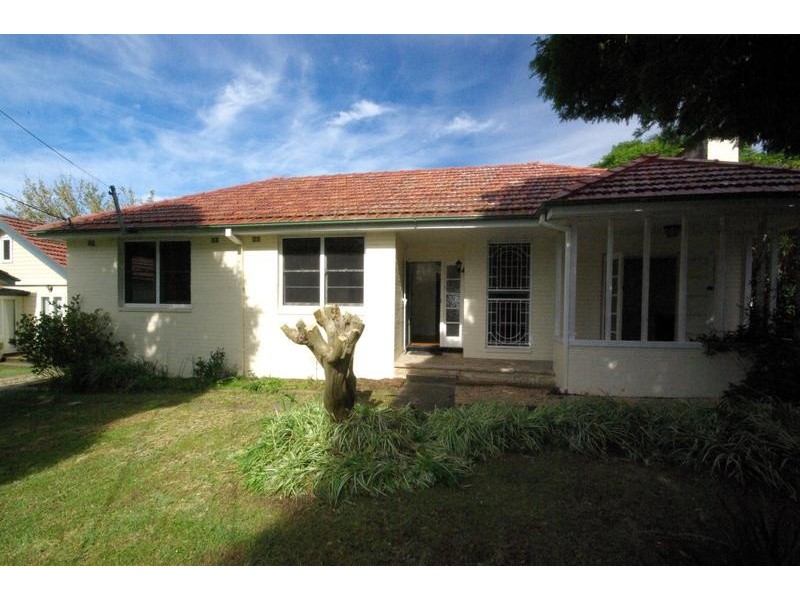 19 Gallard St, Denistone East NSW 2112