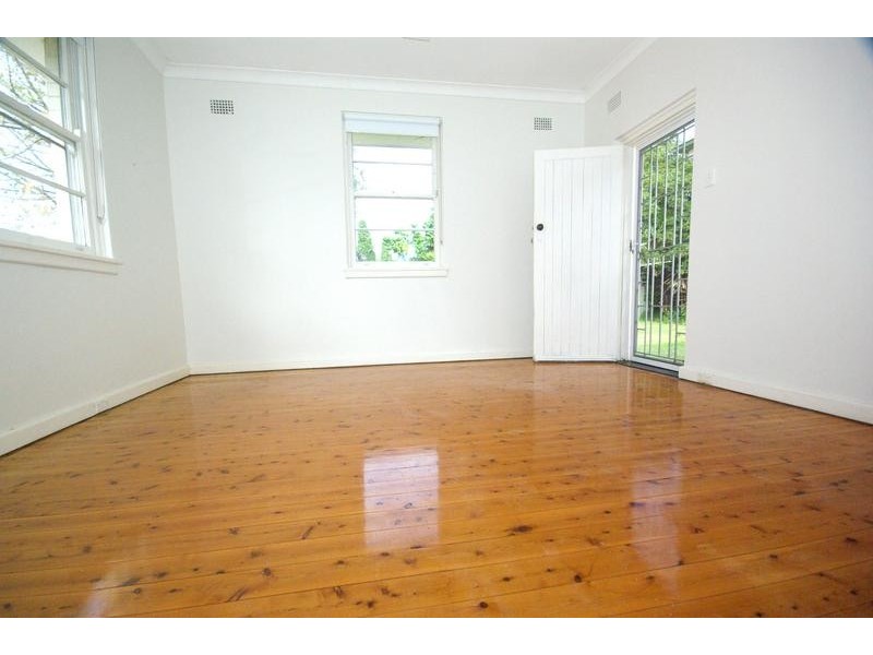 19 Gallard St, Denistone East NSW 2112