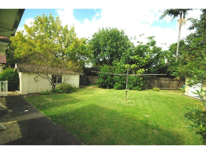 19 Gallard St, Denistone East NSW 2112