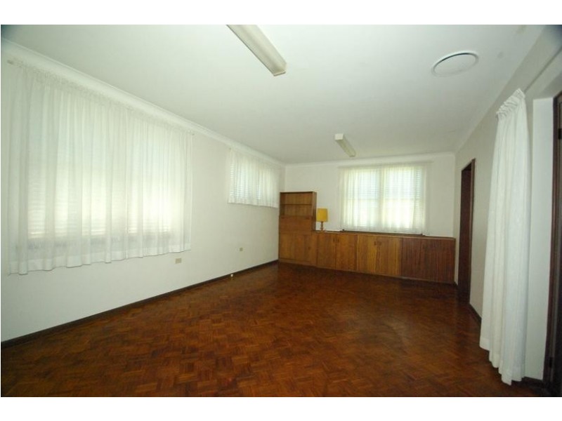 4 Salter Crescent, Denistone East NSW 2112