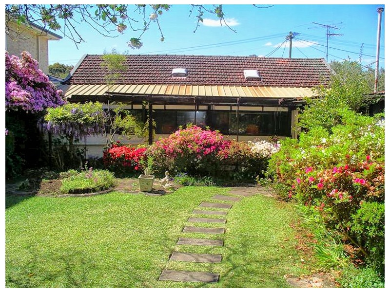 5 Johnston Rd, Eastwood NSW 2122