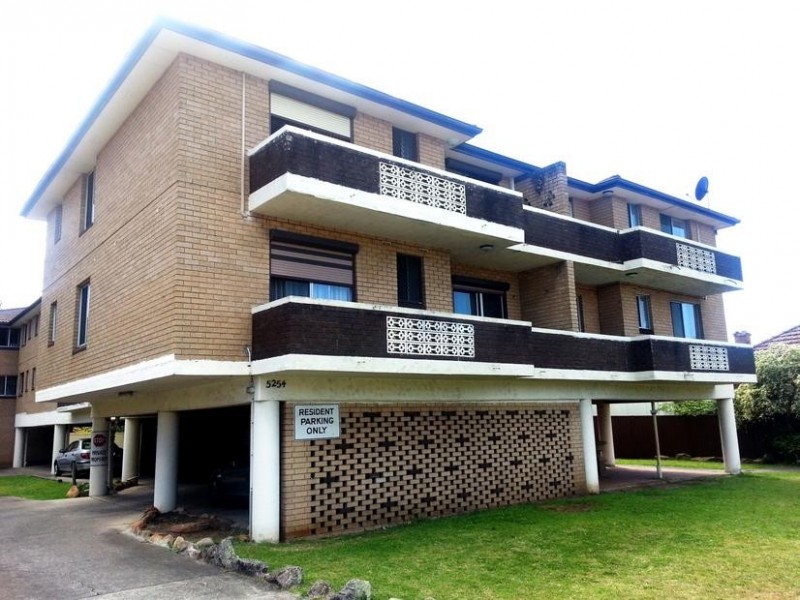 8/52 Harris Street, Fairfield NSW 2165