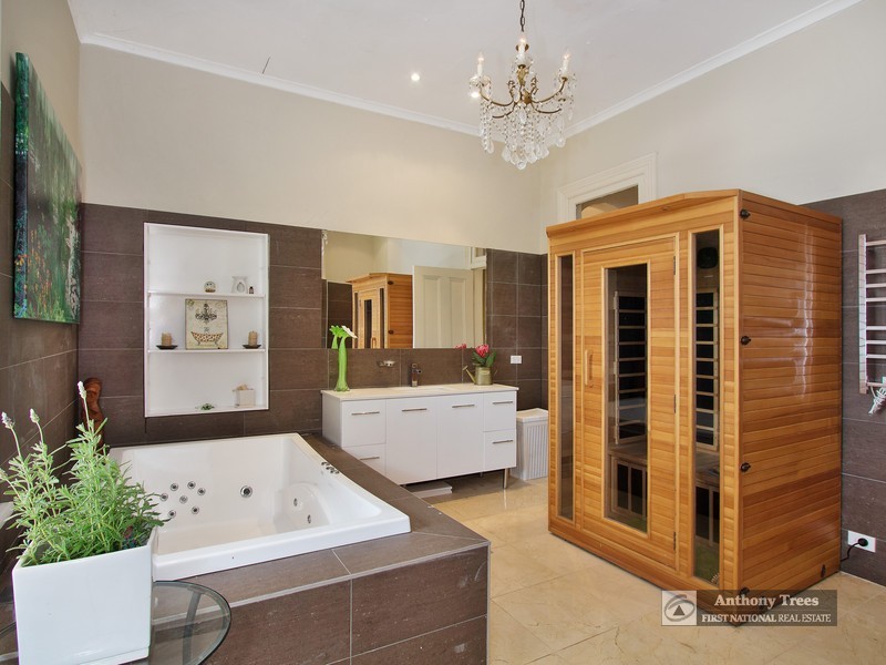 14 Darvall Rd, Eastwood NSW 2122